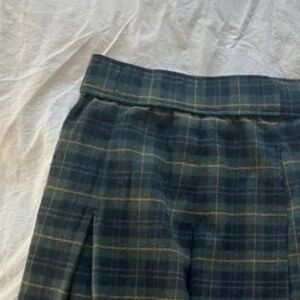 green plaid mini skirt - hollister